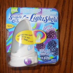 Glade Plugins Scented Oil Lights Show